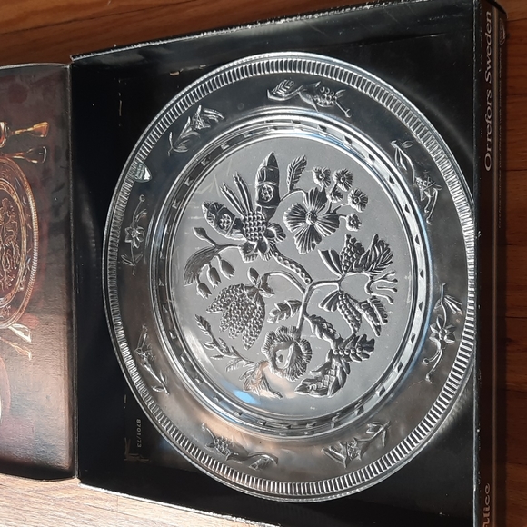 🇸🇪ORREFORS Sweden Alice glass plate - Picture 2 of 3